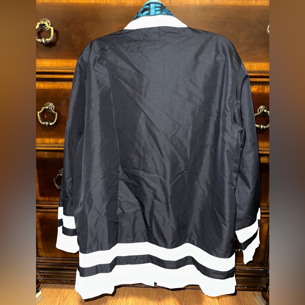 Jacket - Picture 2 of 6